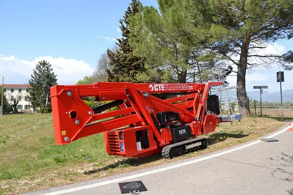 Bild 1 einer Mietmaschine vom Typ KGTB-270 | CTE TRACCESS 270
