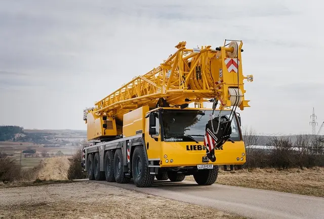Bild 0 einer Mietmaschine vom Typ Mobile crane 160 tons | Liebherr LTM 1160 5.2