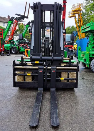 Vorschaubild 1 einer Mietmaschine vom Typ 10 tonnes electric | EP EFL 1002 5000mm