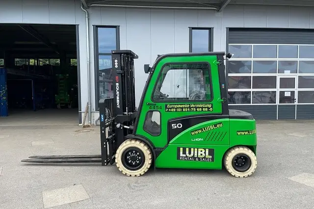 Bild 0 einer Mietmaschine vom Typ 5 Tons Elektro | EP CPD50F8 5000 mm