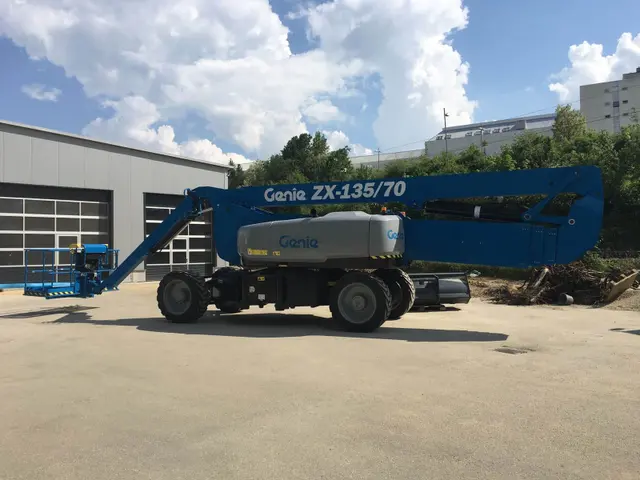 Bild 3 einer Mietmaschine vom Typ Pronajměte si Genie ZX-135/70 – Kloubový teleskopický výložník, výška 43 m
