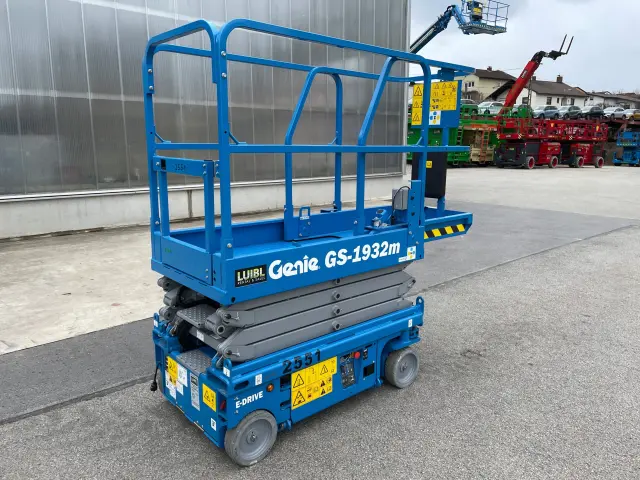 Bild 4 einer Mietmaschine vom Typ SBE-075 | Genie GS 1932m E-Drive