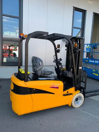 Obrázek stroje k pronájmu typu Dvoutunová elektrická tříkolka | Maximální zdvih vysokozdvižného vozíku FB20S-MJZ 4500 mm