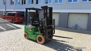 Vorschaubild 1 einer Mietmaschine vom Typ 1.8 tons electric four-wheeler | EP EFL181 4800 mm