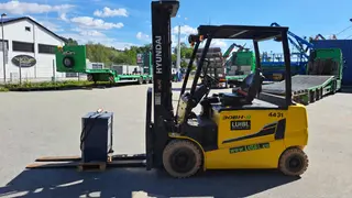 Obrázek stroje k pronájmu typu Elektrický 3tunový | Hyundai 30BH-9 6000 mm